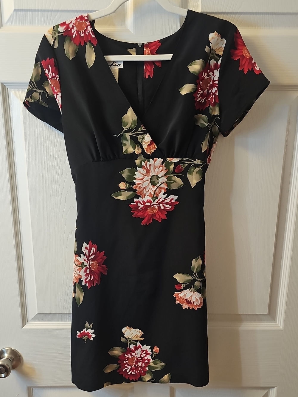 Stuidio Black Floral Wrap-Style Dress, S